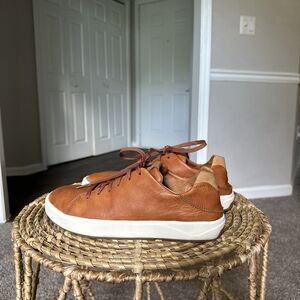 OluKai Men's Lae'ahi Lī 'Ili Leather Lace Up Sneakers- Fox Tan Brown - US 8
